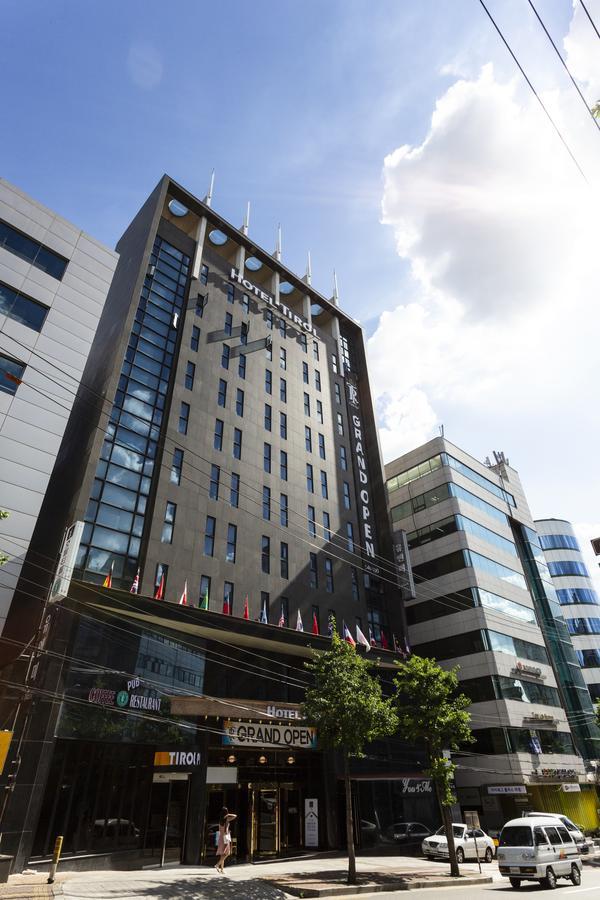 Hotel Tirol Seúl Exterior foto